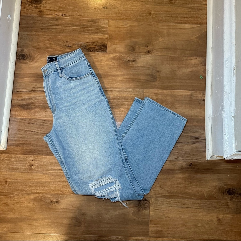 Hollister Light Blue ultra high rise dad straight Leg Jeans